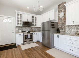 200 W Main St, Purcellville, VA 20132