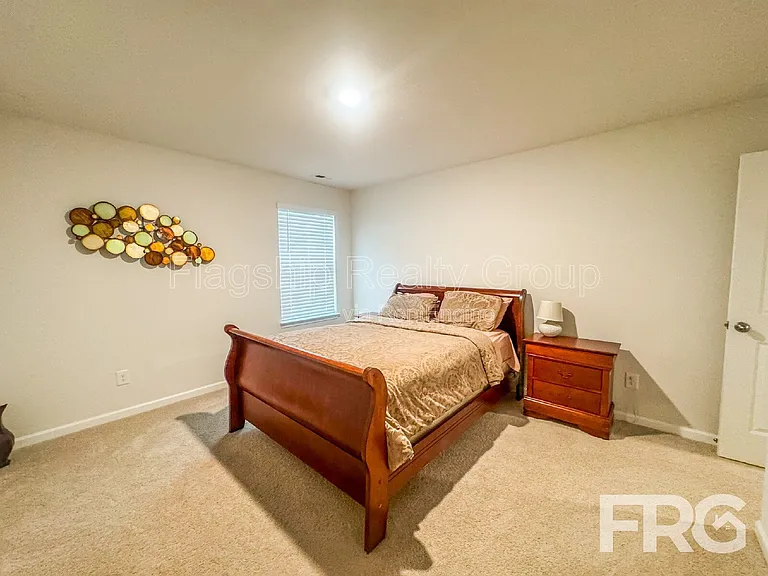 1028 Riverstone Dr — Photo 23