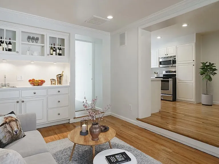 340 Allison Dr NE — Photo 9