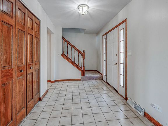 2nd image of 277 Windsor Dr