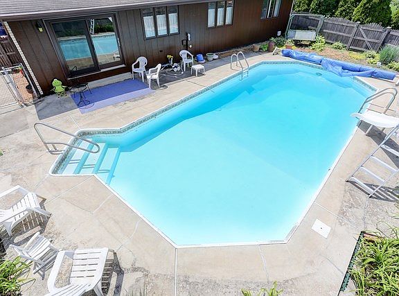 2nd image of 12238 W Derby Ln