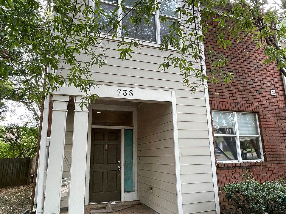 1st image of 738 N Walnut Woods Cv