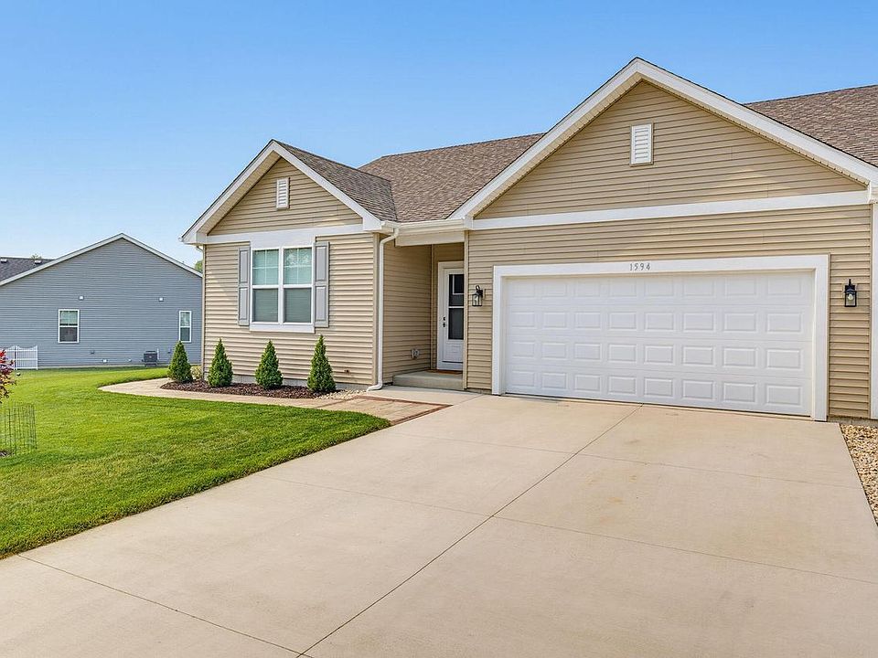 1st image of 1594 Meadowview COURT