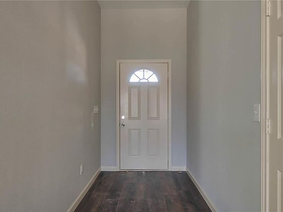 3rd image of 1211 Mirike Dr