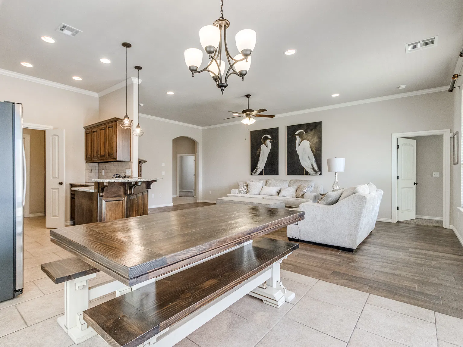 3 bed, 1449 sqft, $2,100 — Photo 4