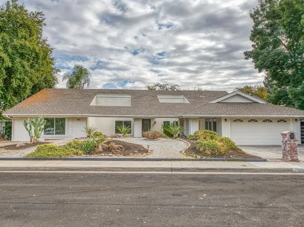 2588 Laverne Ave, Clovis, CA 93611