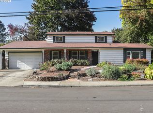 13705 SW Ash Ave, Tigard, OR 97223