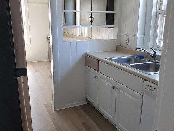 4th image of 88-90 Allen Ave #1