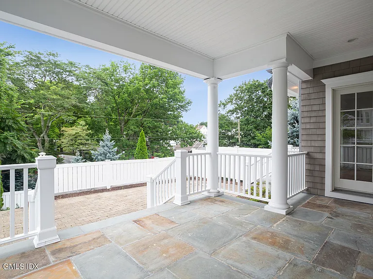 146 E Elm St #B — Photo 18