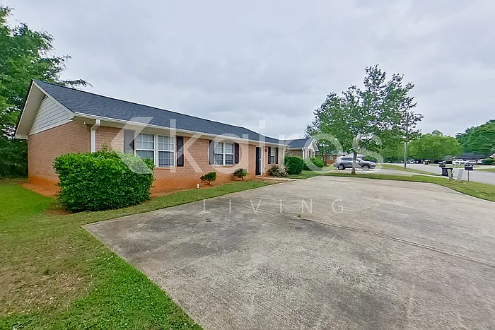 Building Photo - 185 Deer Pkwy