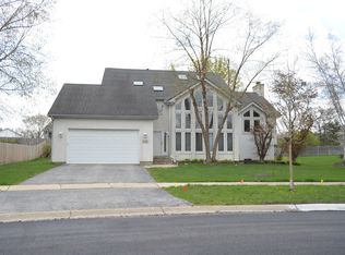 1240 N Jack Pine Ct, Palatine, IL 60067