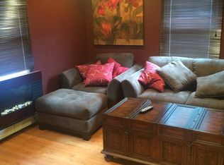 41 Webster St APT 2, Merrick, NY 11566