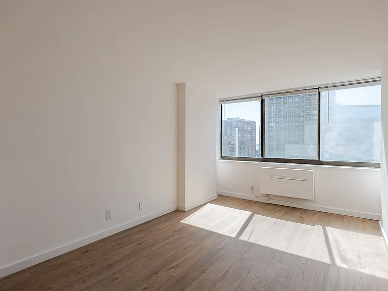 Newport Rentals — Photo 245