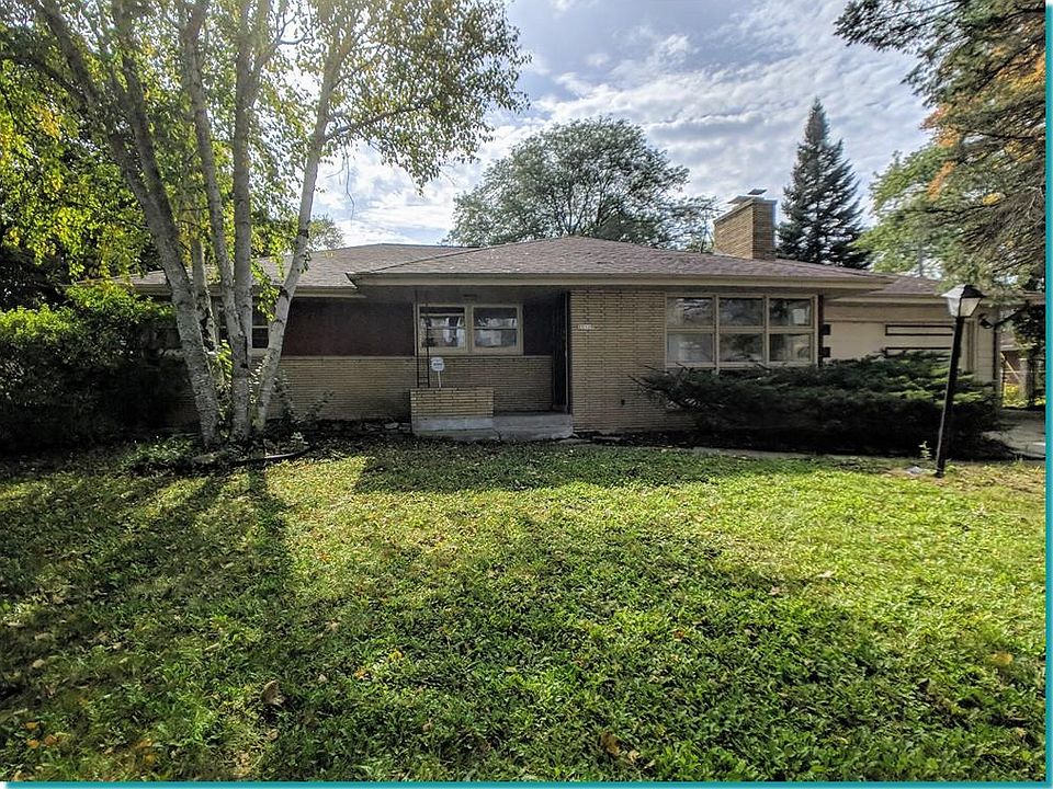 1st image of 10109 W Fiebrantz Ave