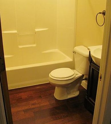 5th image of 7 Harkins Dr