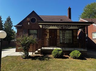 8269 Sussex St, Detroit, MI 48228