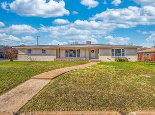 7001 Richlynn Ter, Richland Hills, TX 76118