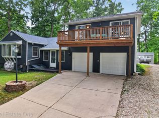2093 Webster Park Dr, Howell, MI 48843