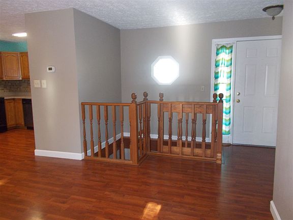 3rd image of 306 N Maude Dr E