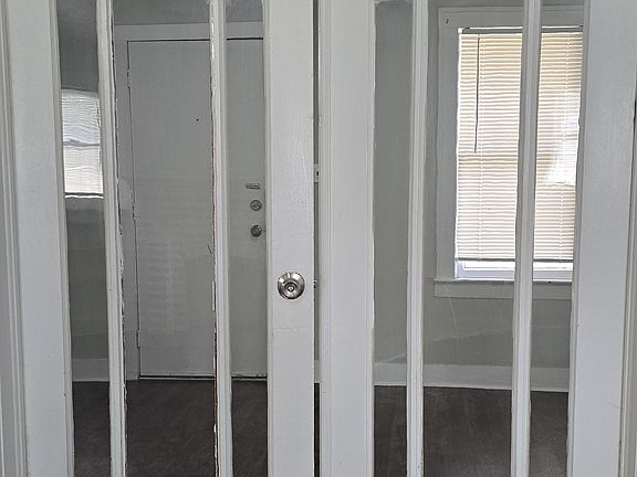 3rd image of 2727 S Denley Dr