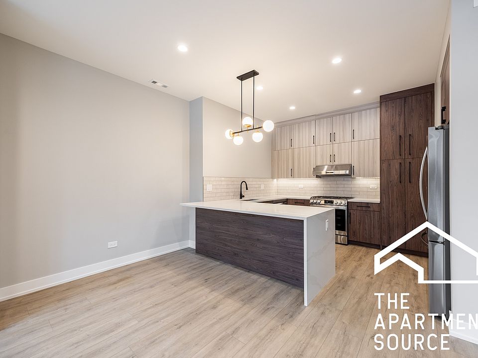 1st image of 2351 W Flournoy St #2