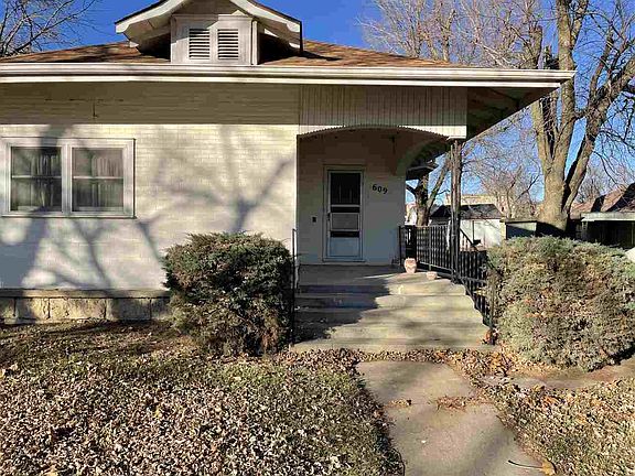 4th image of 609 E Cypress St