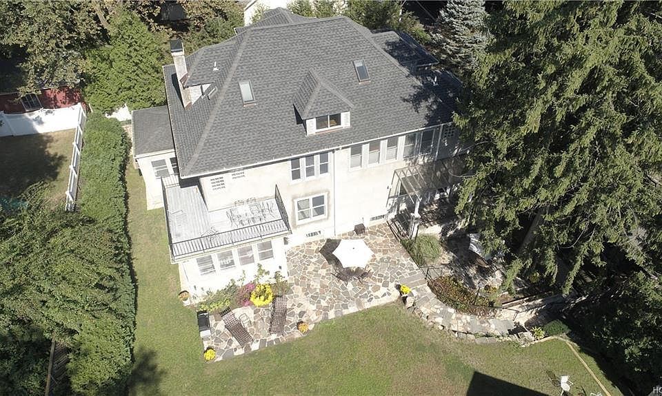 1st image of 276 Read Ave
