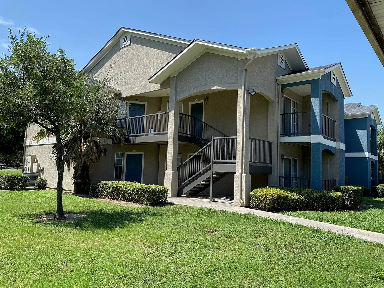Rosillo Creek Apartments — Photo 4