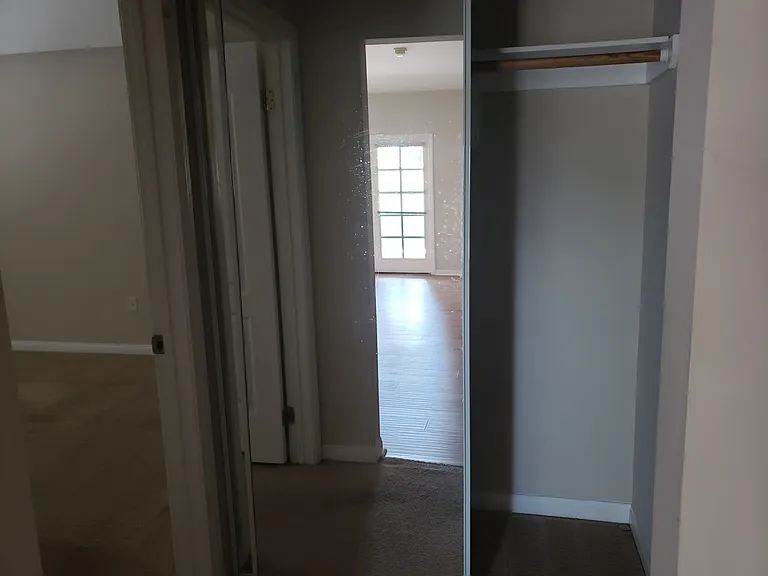 Sedona Apartments — Photo 13