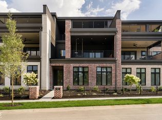 523 Village Green Dr, Carmel, IN 46032