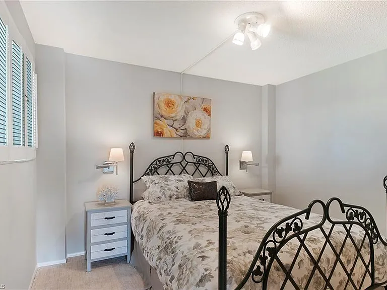 1300 Gulf Shore Blvd N #406 — Photo 15
