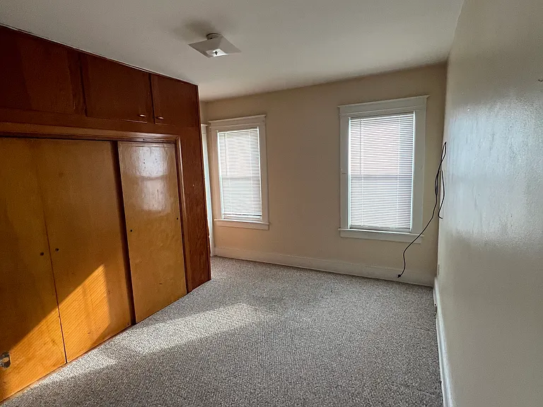 17 Tompkins St #2 — Photo 3
