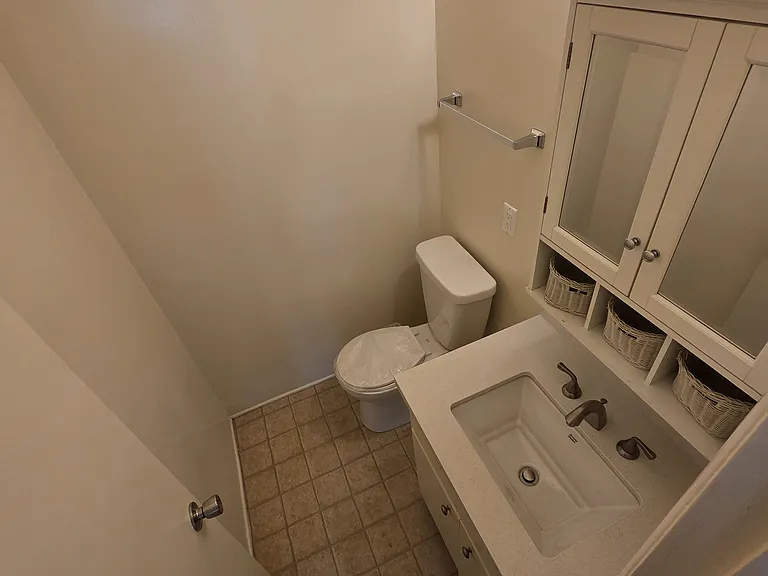 12520 Oxford Ave — Photo 10