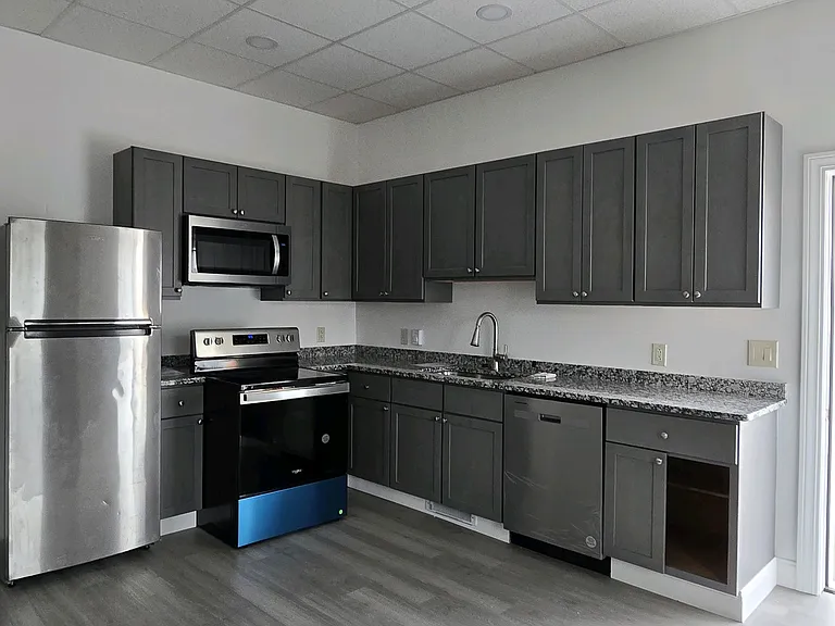 2426 Chenango Rd #3 — Photo 17