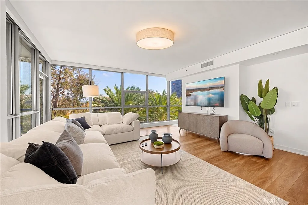 2 bed, 1472 sqft, $7,000 — Photo 4