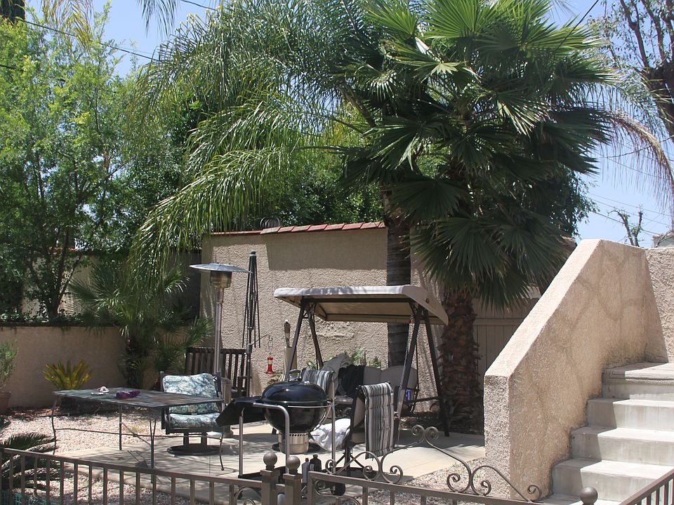 Private fenced yard