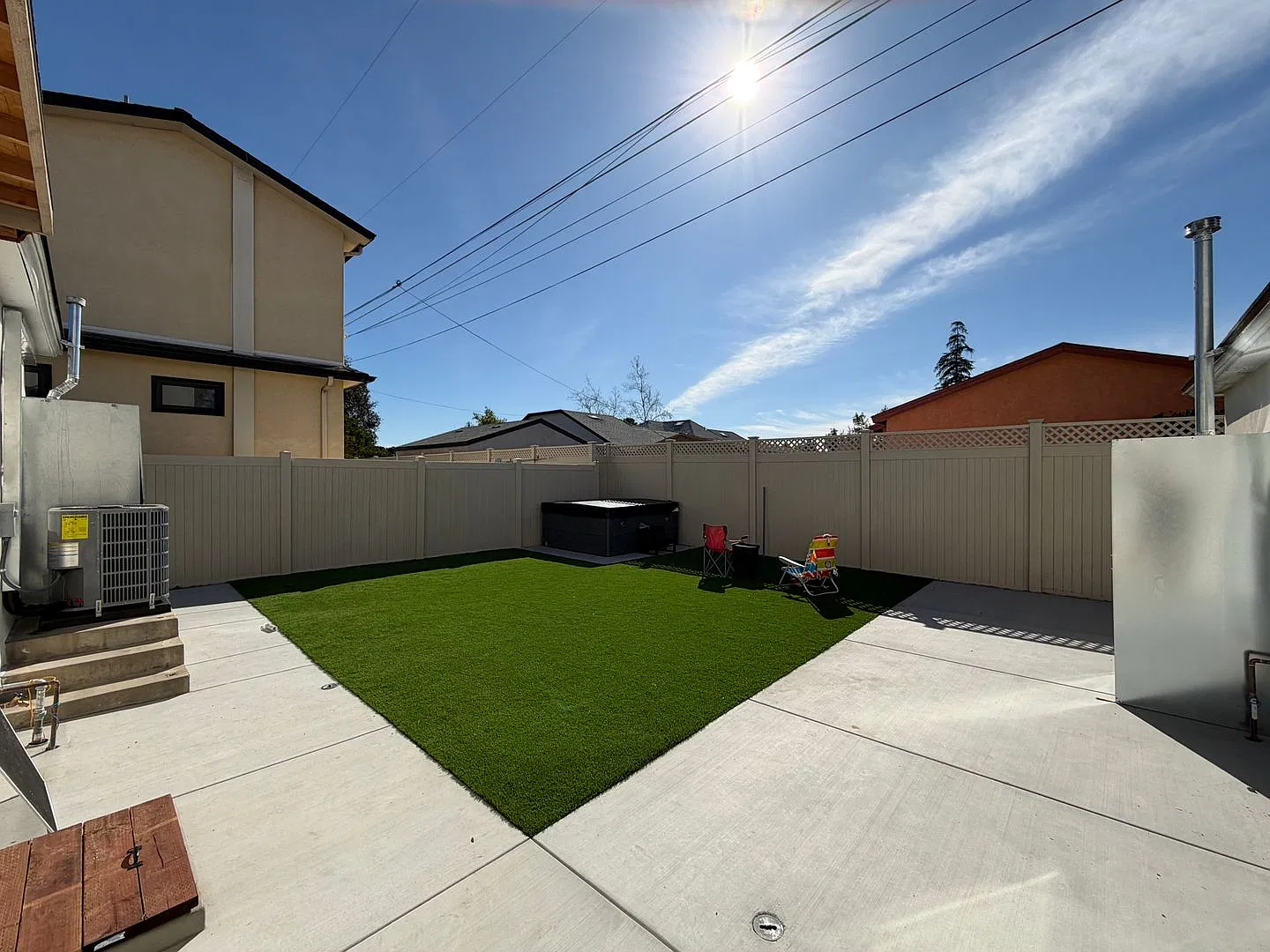 4960-4962 Rockford Dr. — Photo 3