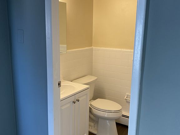 5th image of 2450 Boudinot Ave #11533035