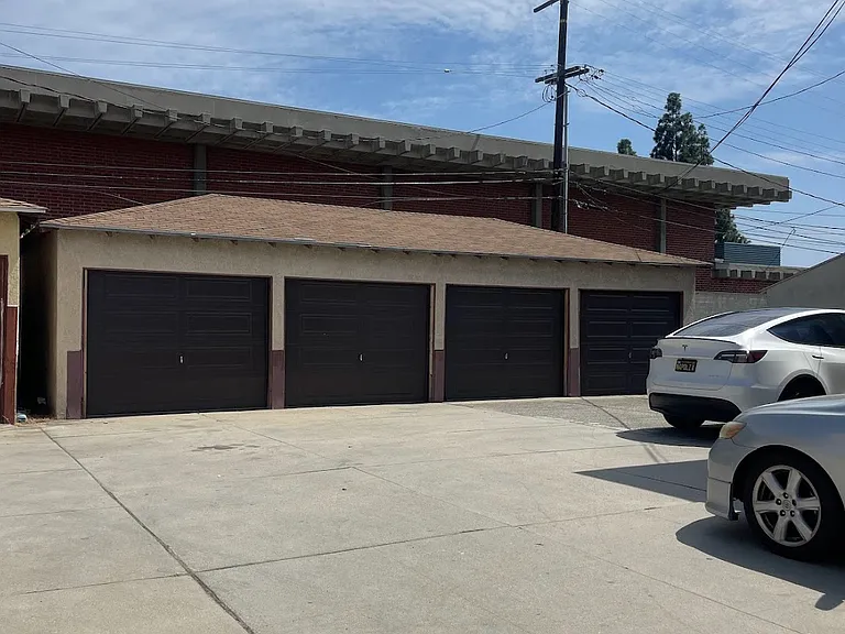 16104 S Harvard Blvd #D — Photo 11