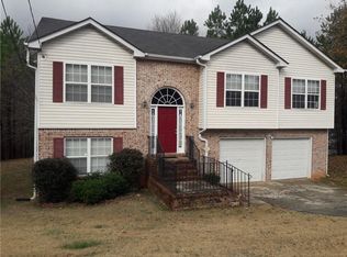 7004 Red Maple Ln, Lithonia, GA 30058