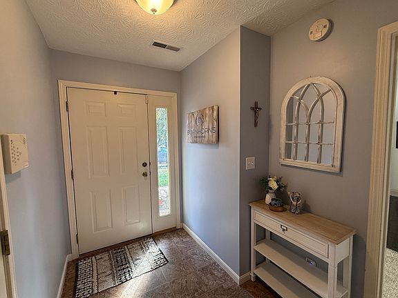 3rd image of 3158 Bridlerun Dr