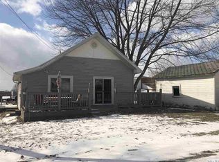 110 S Walnut, Versailles, IL 62378