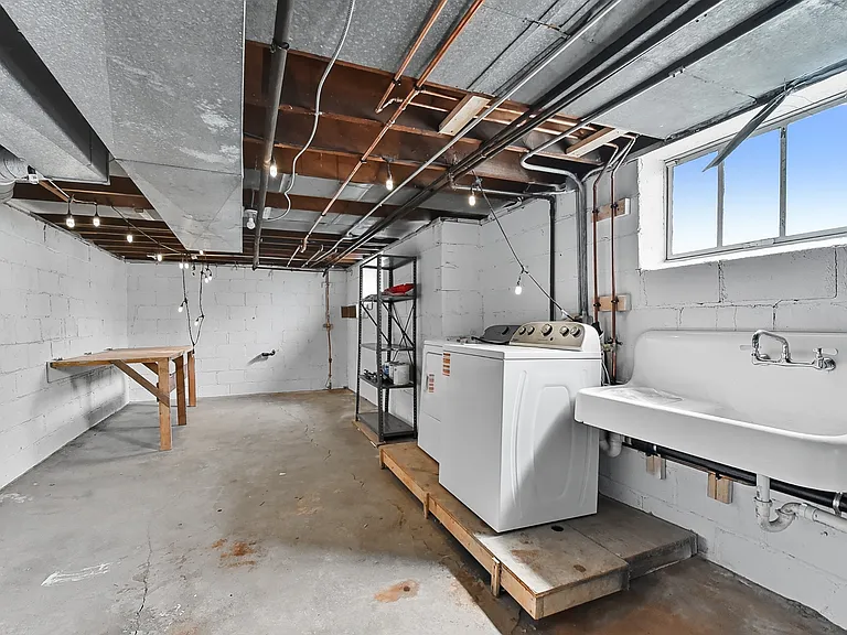 828 N 41st Ave — Photo 18