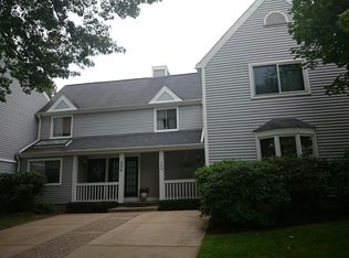 206 Perham St, West Roxbury, MA 02132