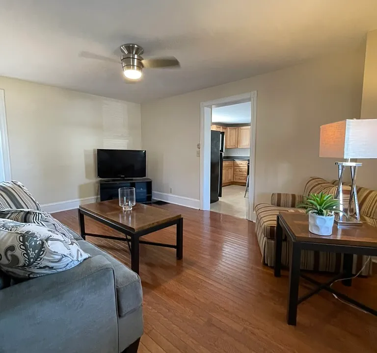 1145 Isabella Ct