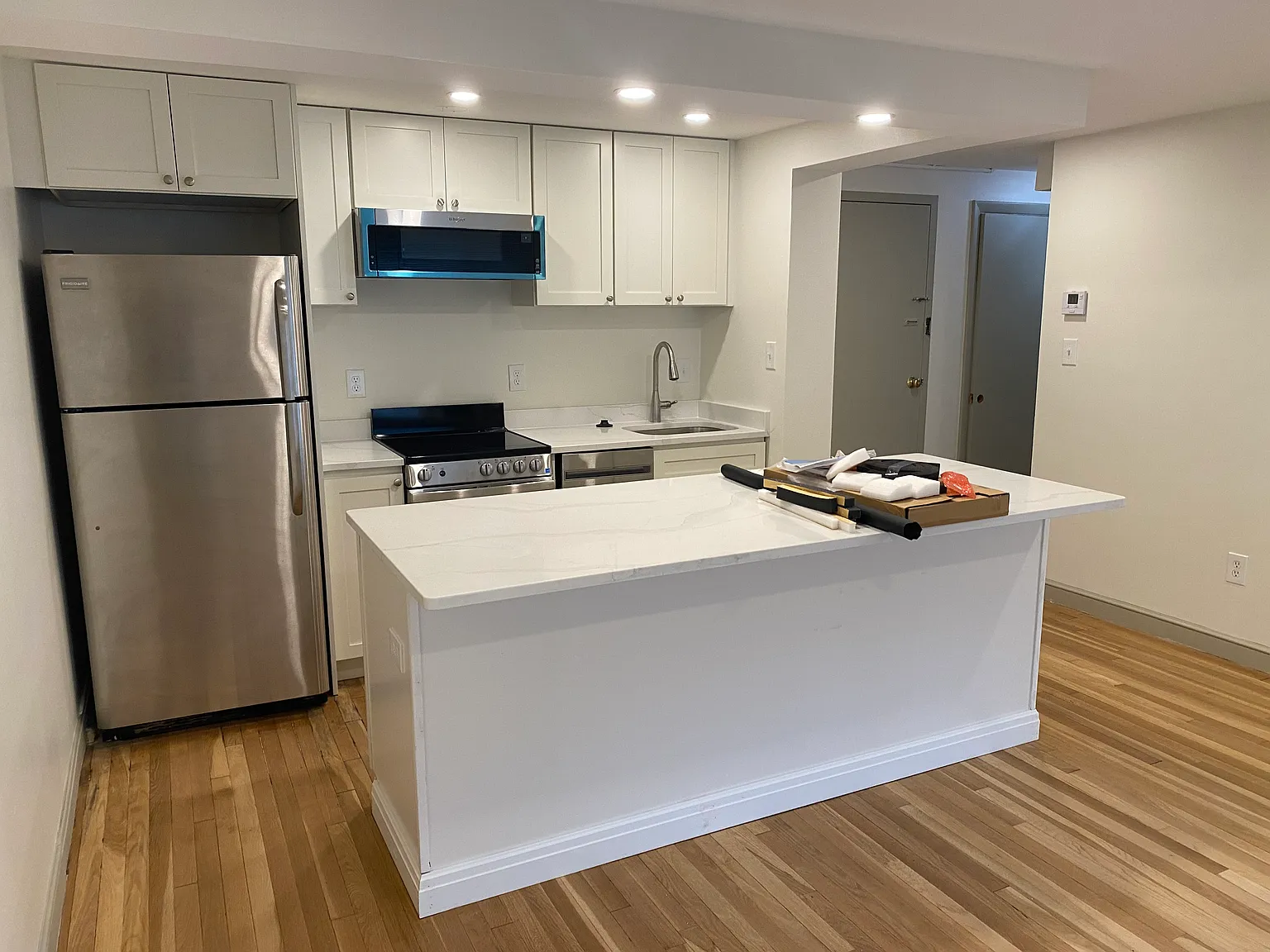 1 bed, $2,000 — Photo 2