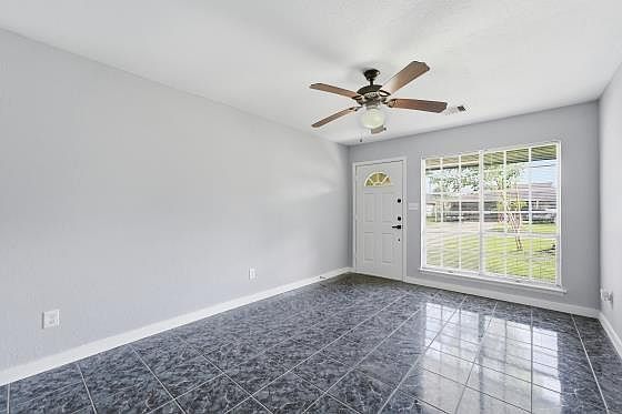 4th image of 506 Glenvale Dr