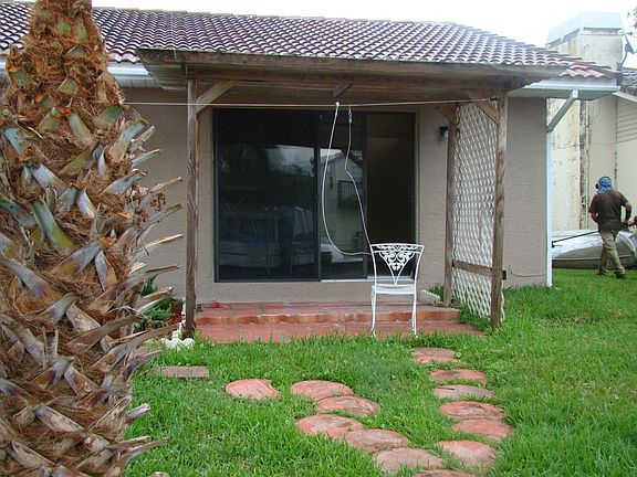 5th image of 9817 San Sebastian Way