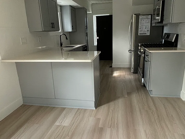 222 Parkedge Ave — Photo 3