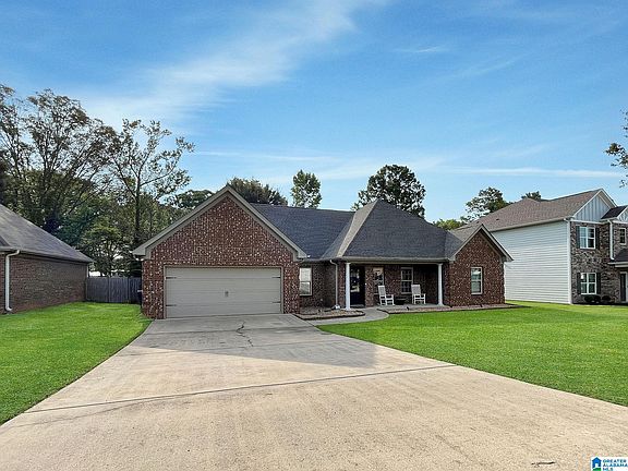 2nd image of 1392 N Wynlake Dr